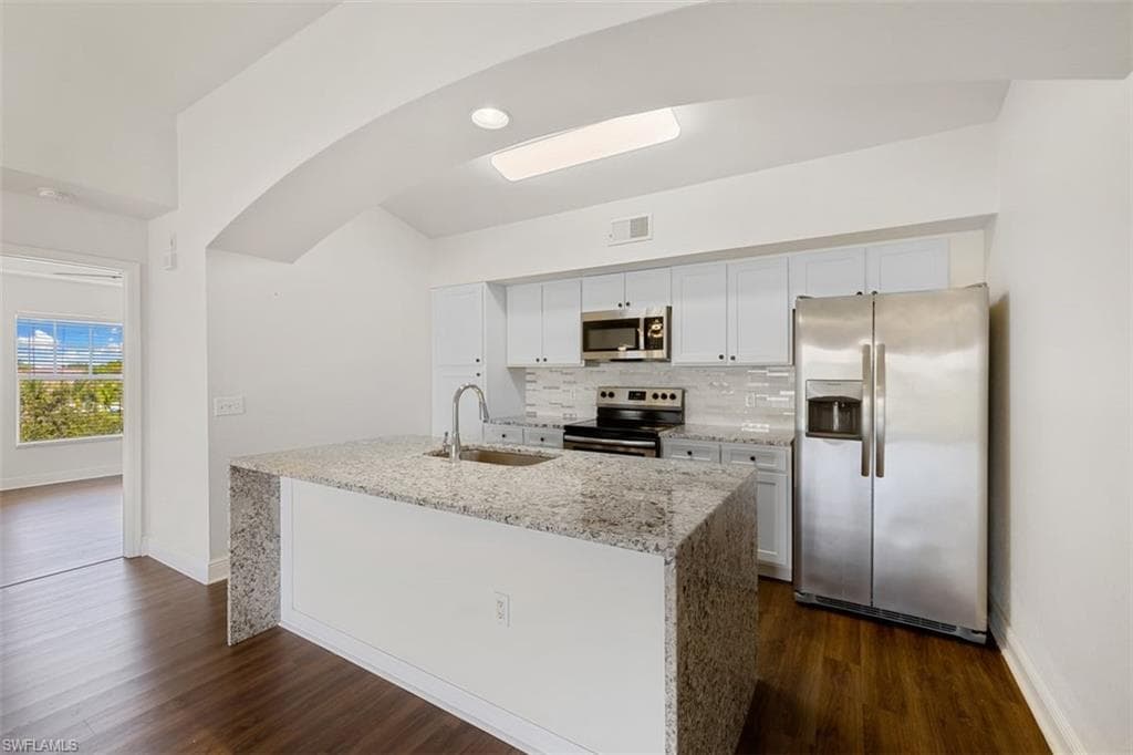 7975 Preserve CIR 1032 NAPLES, FL 34119