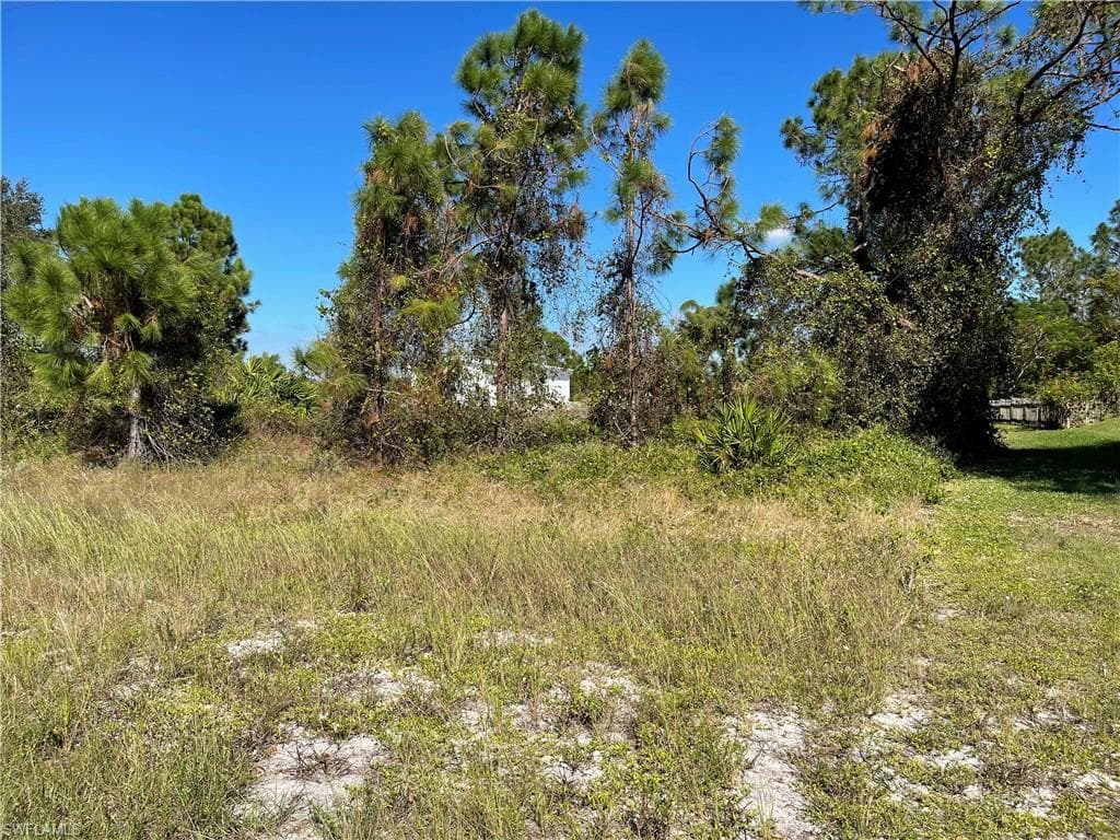 2612 33rd ST SW LEHIGH ACRES, FL 33976
