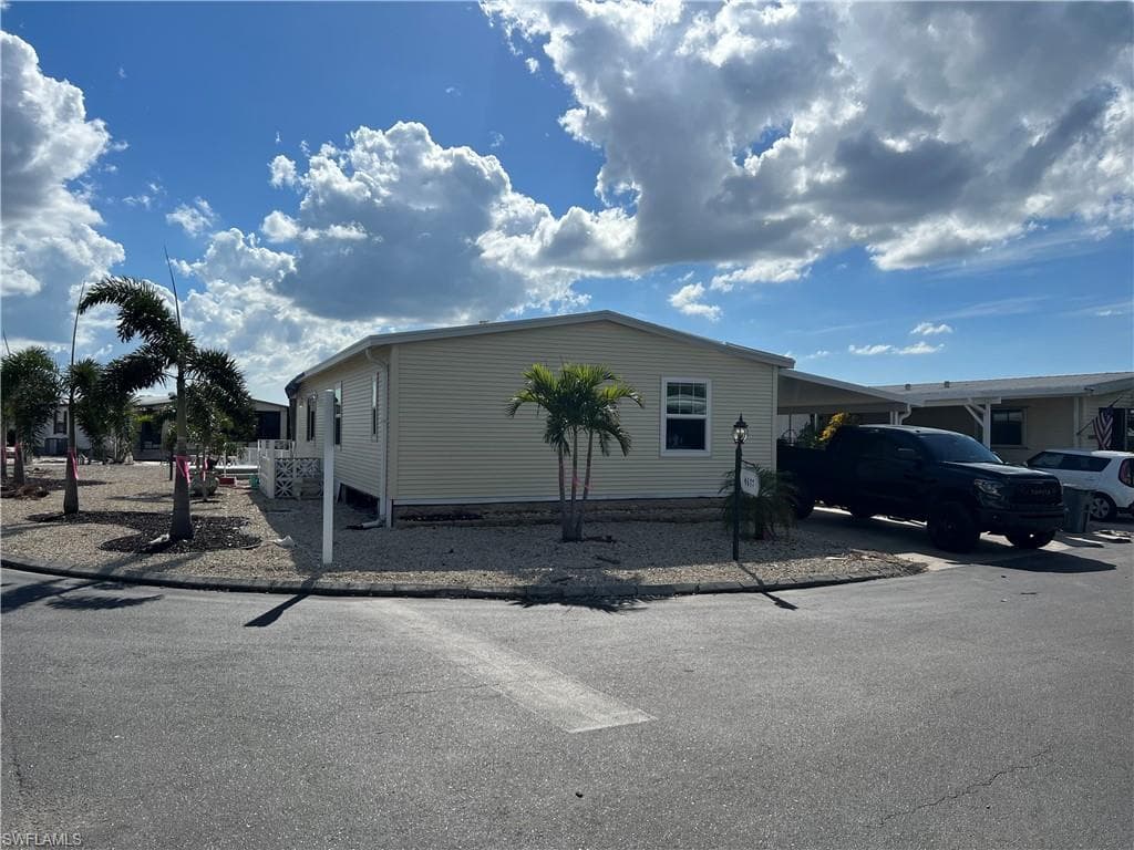 4677 Kahlua LN BONITA SPRINGS, FL 34134