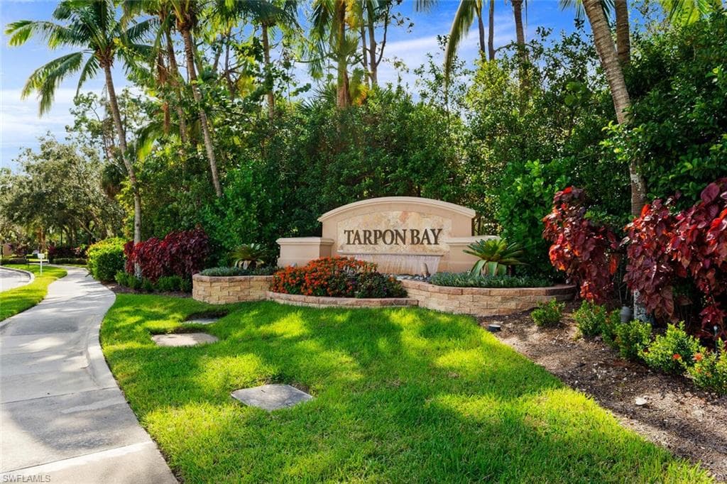 1882 Tarpon Bay DR S 2-202 NAPLES, FL 34119