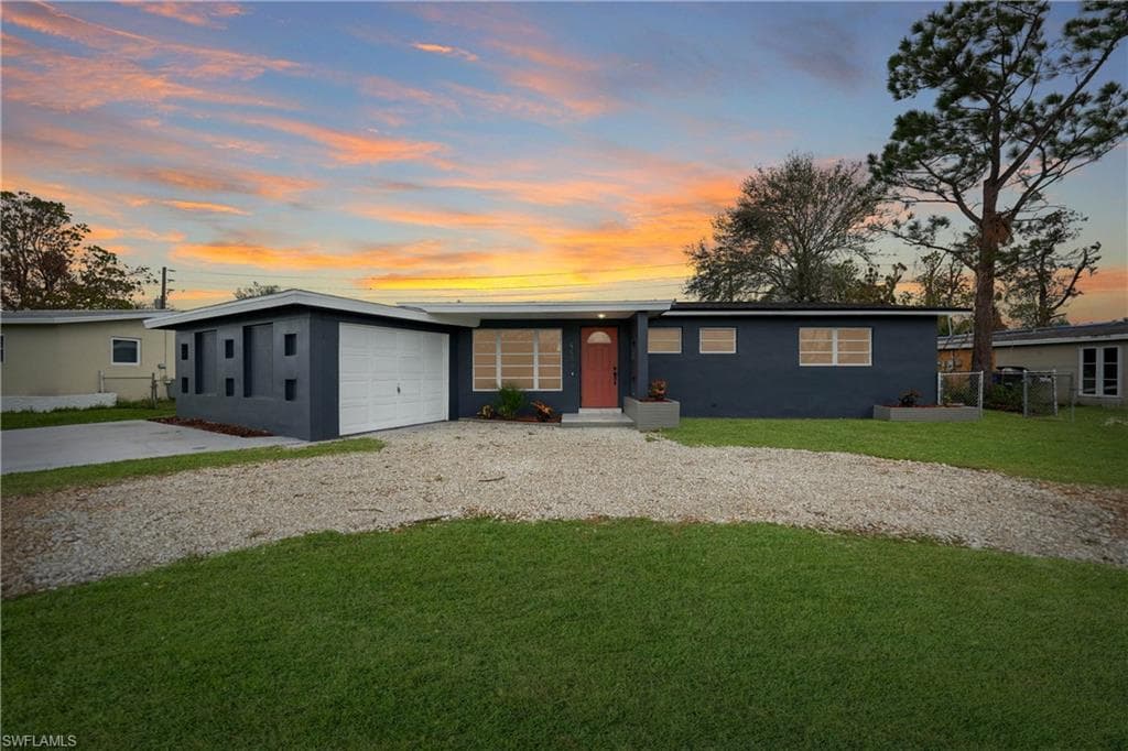 4453 Meade AVE FORT MYERS, FL 33901