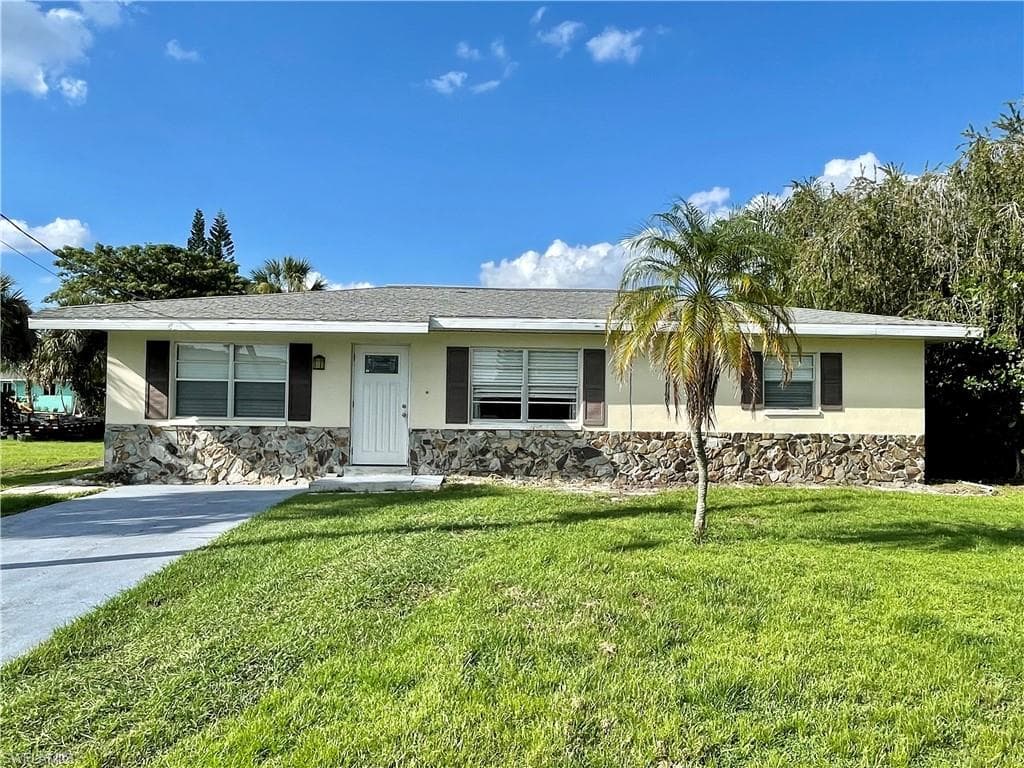 154 Danforth DR PORT CHARLOTTE, FL 33980