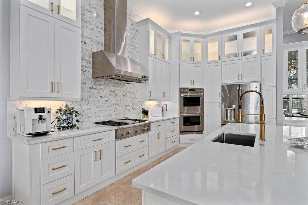 8614 Cavano ST NAPLES, FL 34119
