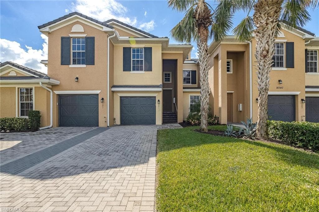 16540 Goldenrod LN 201 ALVA, FL 33920