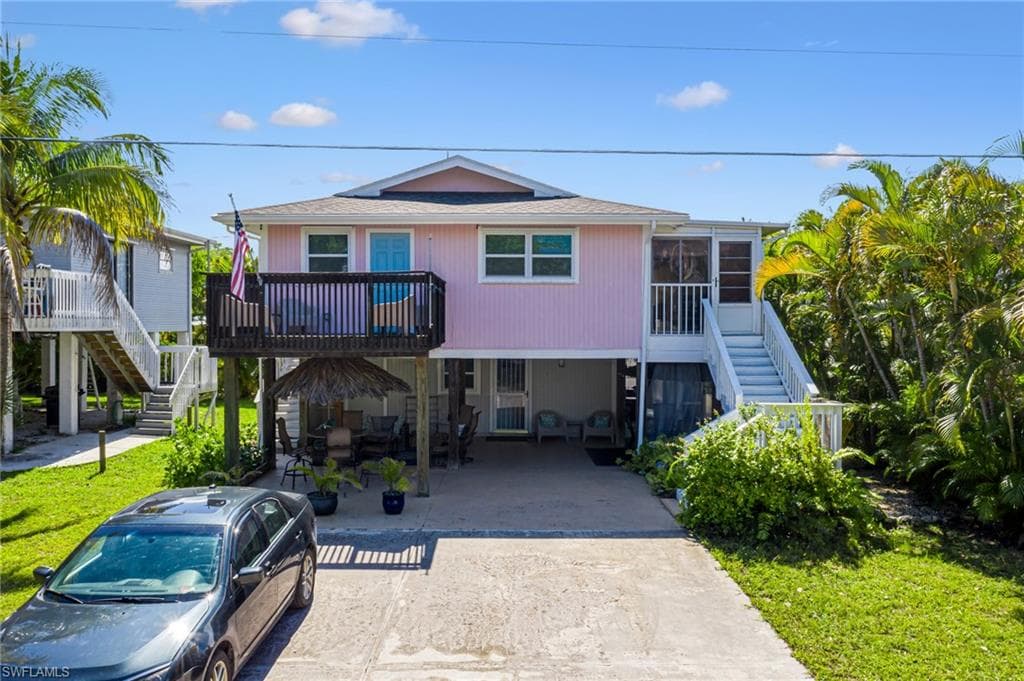 106 Lovers LN FORT MYERS BEACH, FL 33931