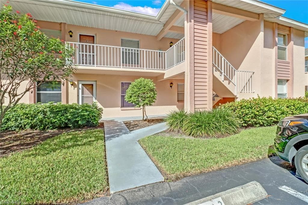 1406 Churchill CIR P-203 NAPLES, FL 34116