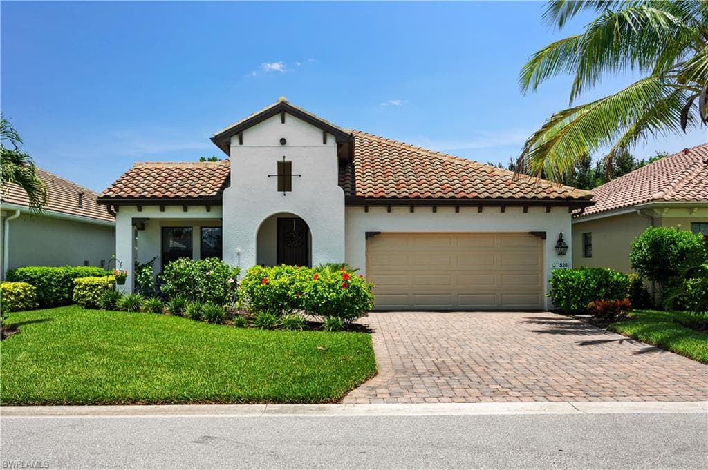11528 Grey Egret CIR FORT MYERS, FL 33966