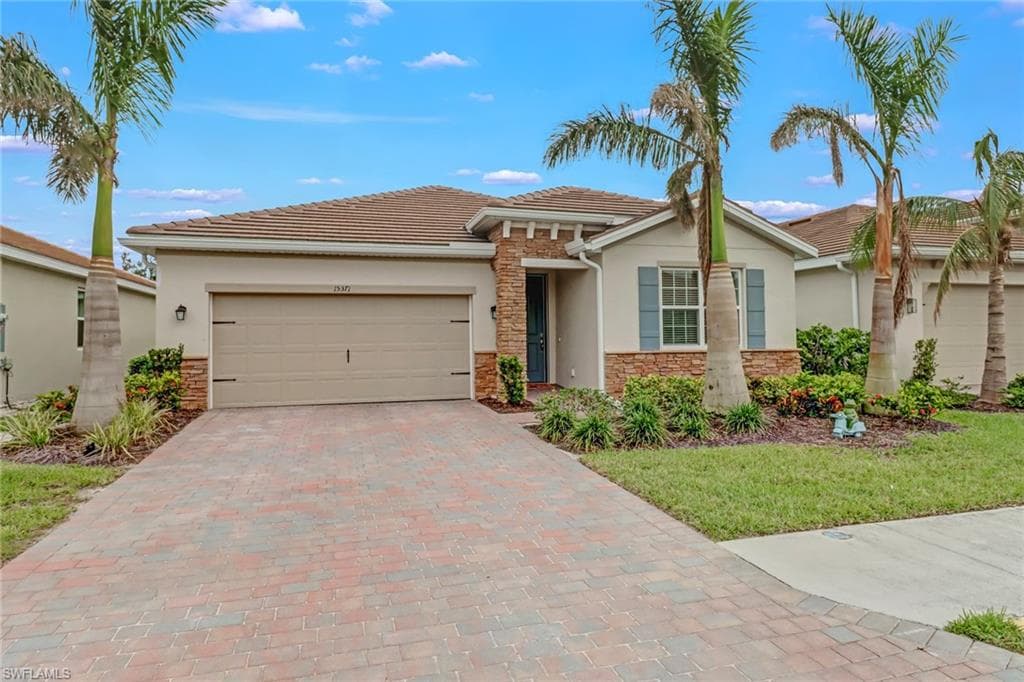 15371 Floresta LN FORT MYERS, FL 33908