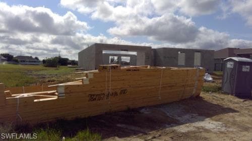 406 NW 10th TER CAPE CORAL, FL 33993
