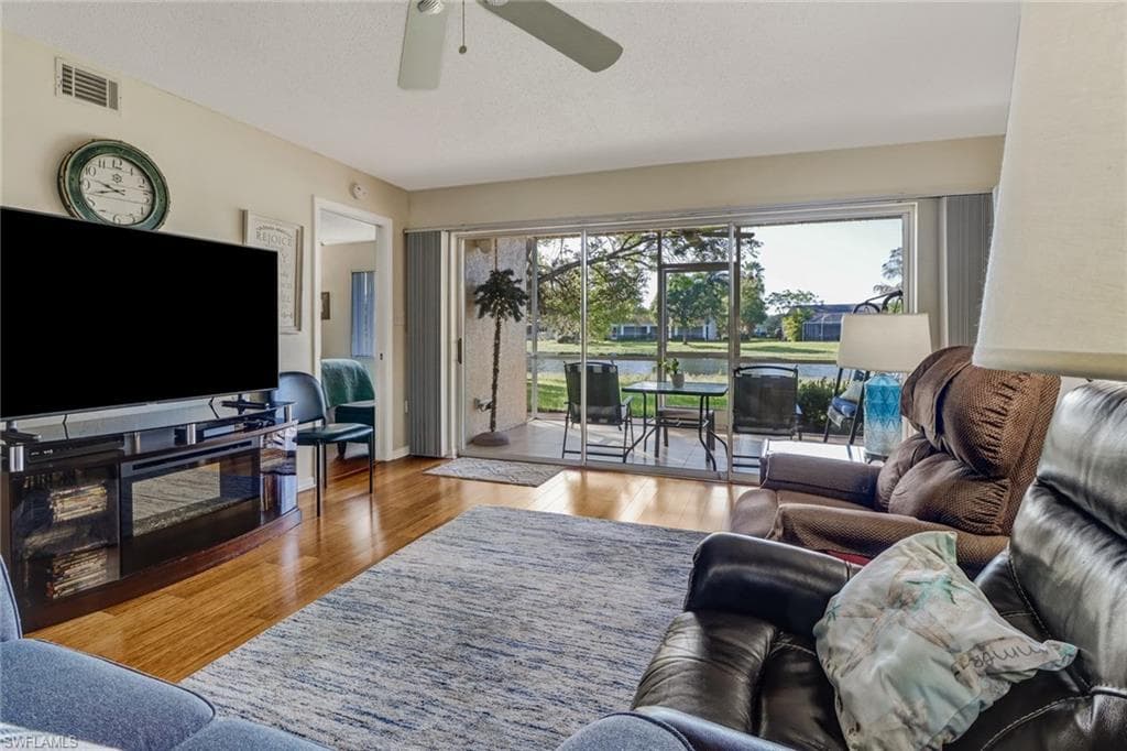 208 Furse Lakes CIR D-3 NAPLES, FL 34104