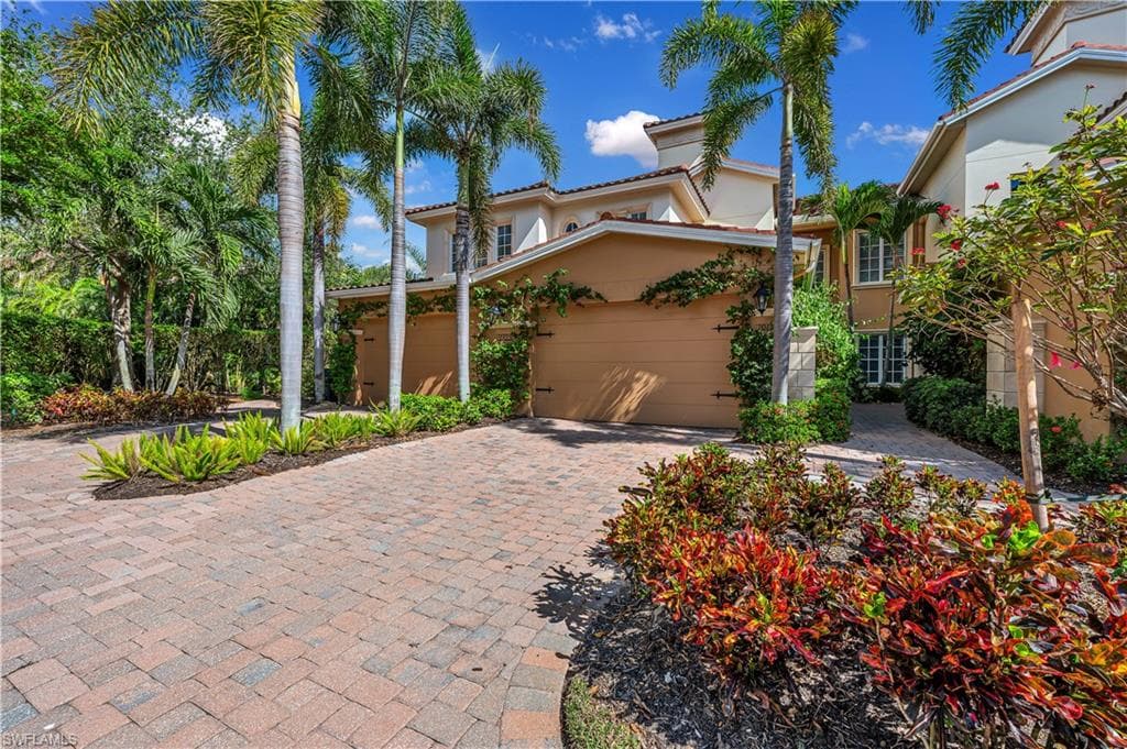 2323 Tradition WAY 201 NAPLES, FL 34105