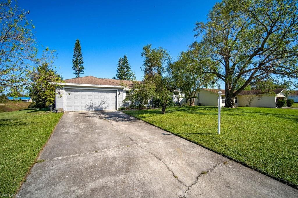 4808 6th ST W LEHIGH ACRES, FL 33971