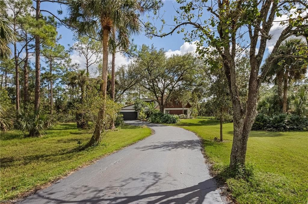 480 9th ST SW NAPLES, FL 34117