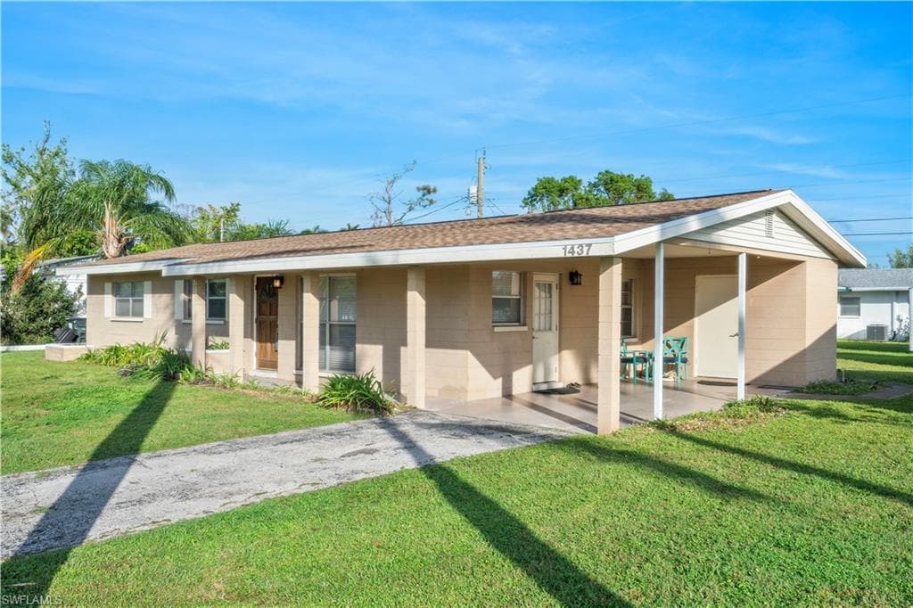 1437 Byron RD FORT MYERS, FL 33919