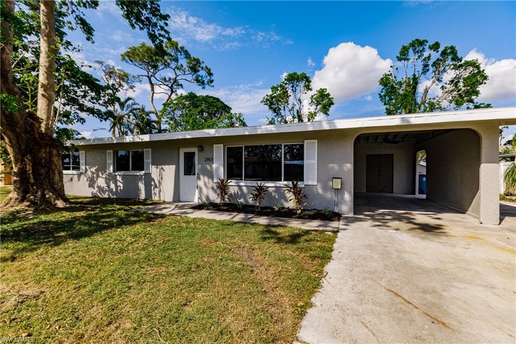 2143 Ephraim AVE FORT MYERS, FL 33907