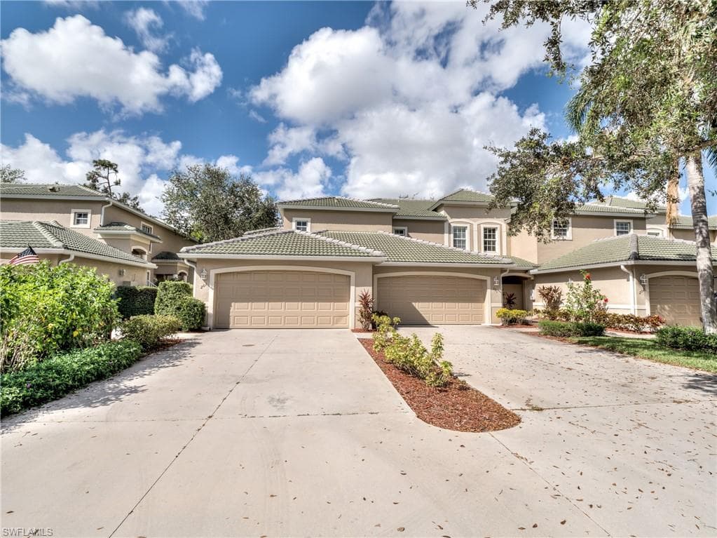 3445 Laurel Greens LN S 201 NAPLES, FL 34119