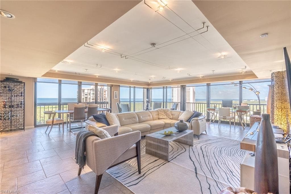 6000 Pelican Bay BLVD c-1203 NAPLES, FL 34108