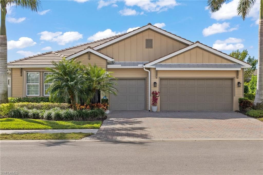 14746 Leeward DR NAPLES, FL 34114
