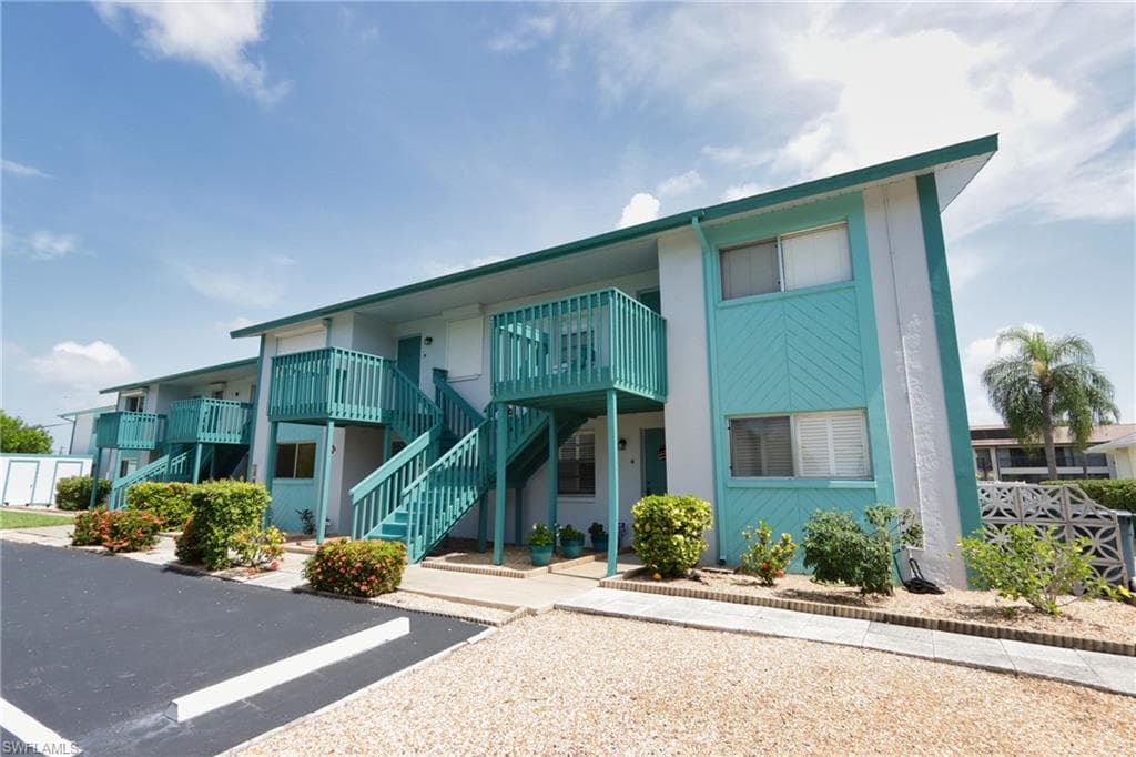 1005 SE 40th ST 11 CAPE CORAL, FL 33904