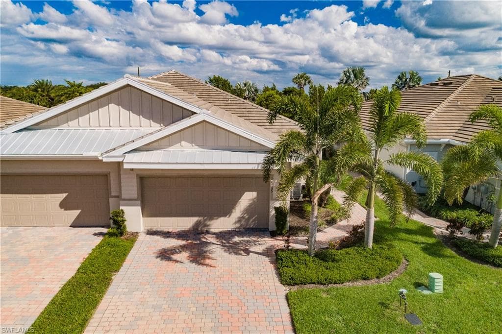 14735 Edgewater CIR NAPLES, FL 34114