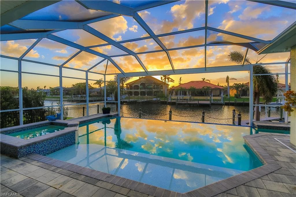 2528 SW 26th PL CAPE CORAL, FL 33914
