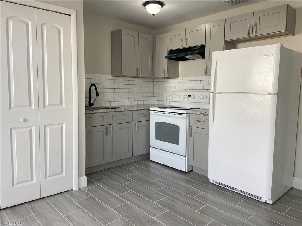 5453 11th AVE FORT MYERS, FL 33907