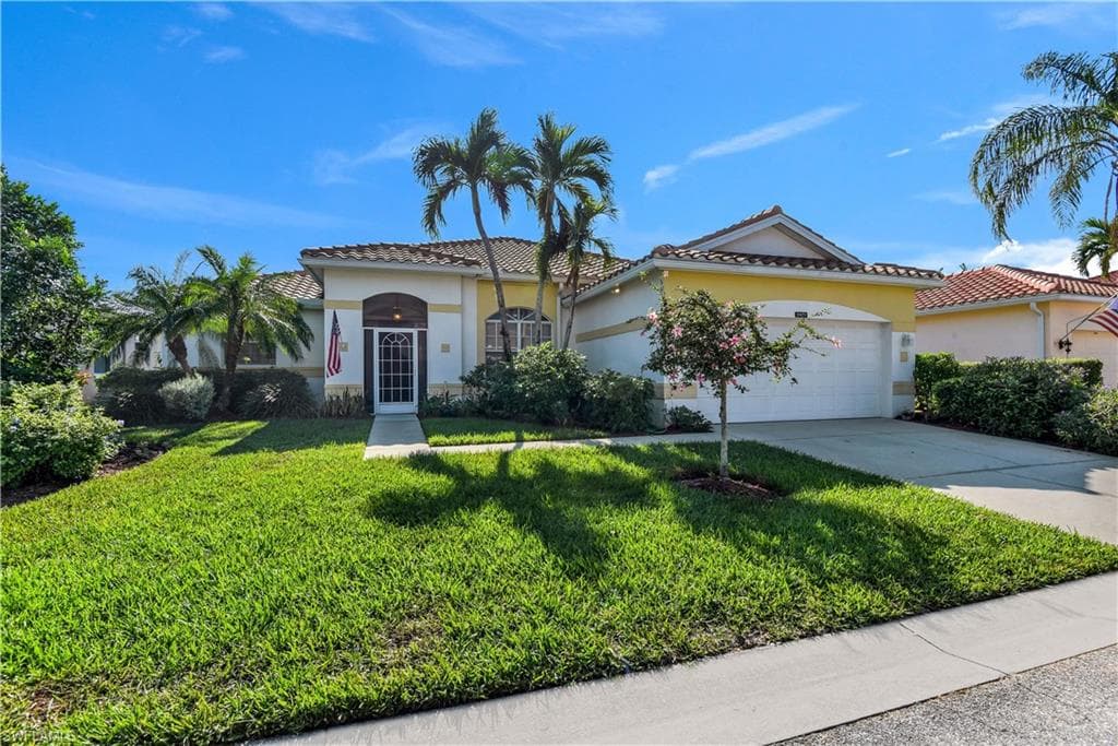 11071 Lakeland CIR FORT MYERS, FL 33913
