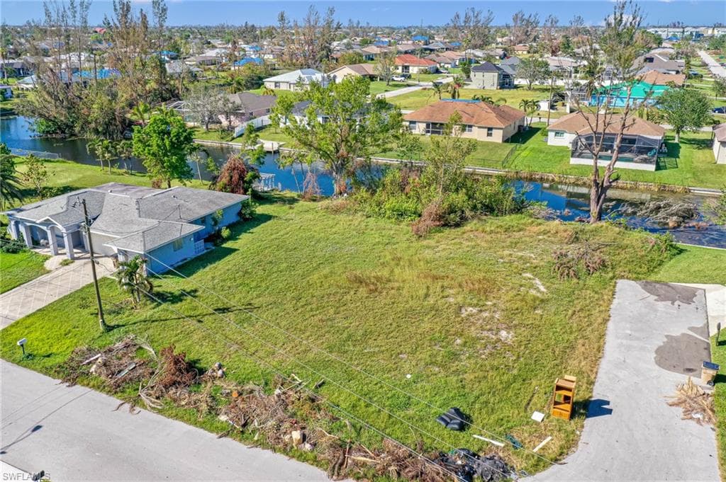 1502 SE 5th PL CAPE CORAL, FL 33990