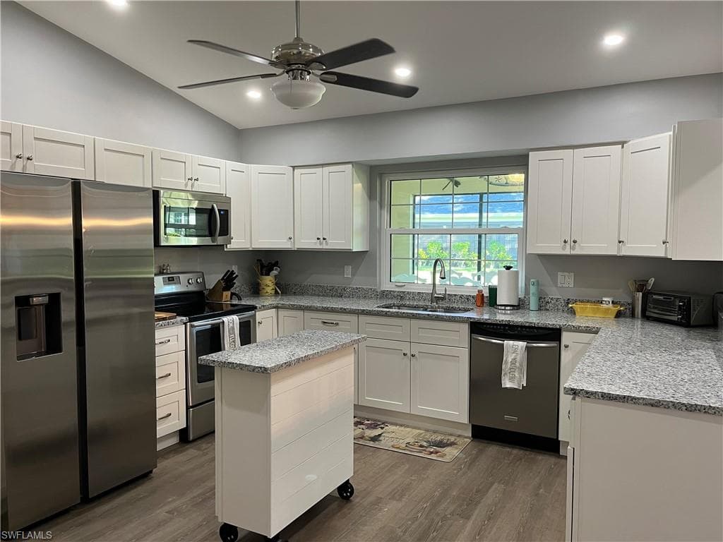 1255 Broadwater DR FORT MYERS, FL 33919