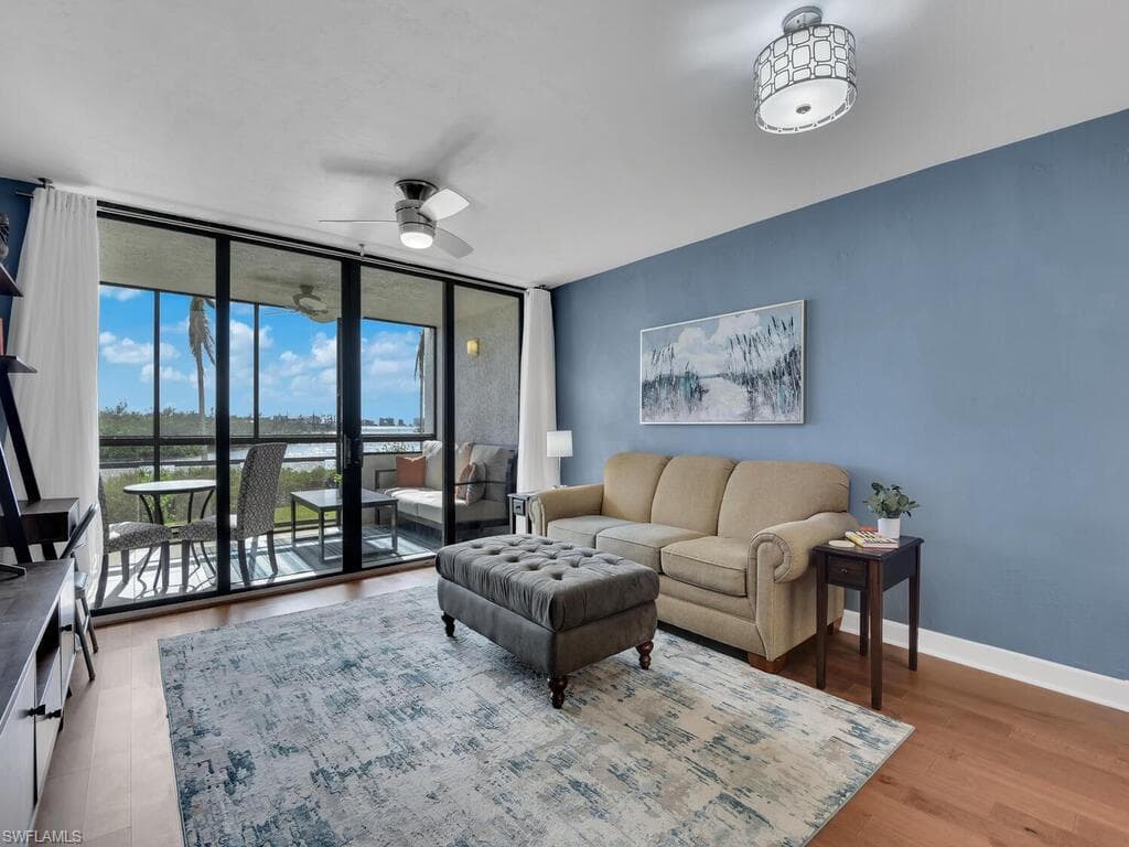 18120 San Carlos BLVD 203 FORT MYERS BEACH, FL 33931