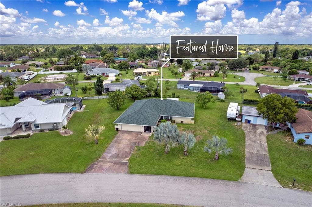 1613 Country Club PKWY LEHIGH ACRES, FL 33936