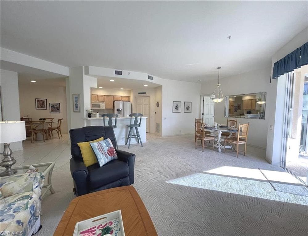9140 Southmont CV 210 FORT MYERS, FL 33908