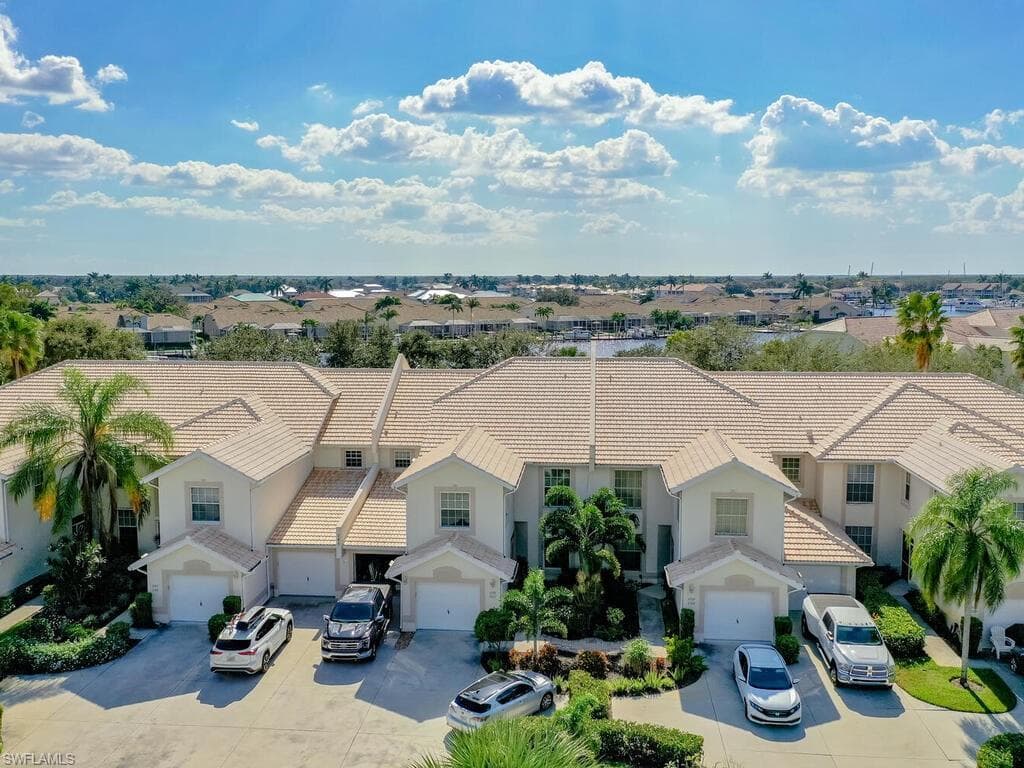 285 Cays DR 2308 NAPLES, FL 34114