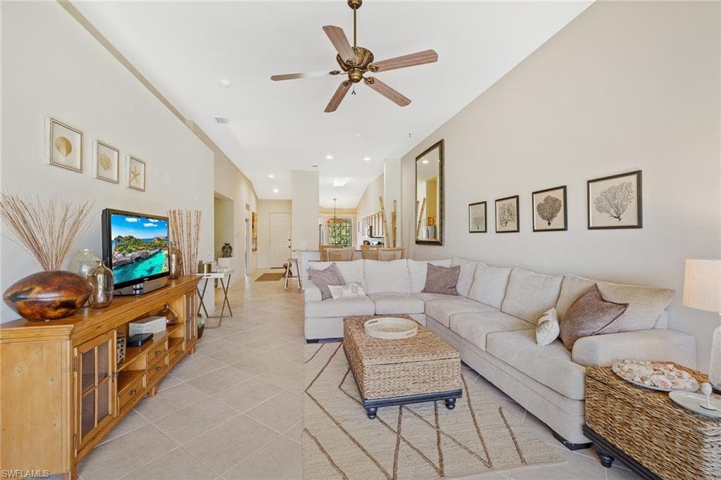 11041 Corsia Trieste WAY 204 BONITA SPRINGS, FL 34135
