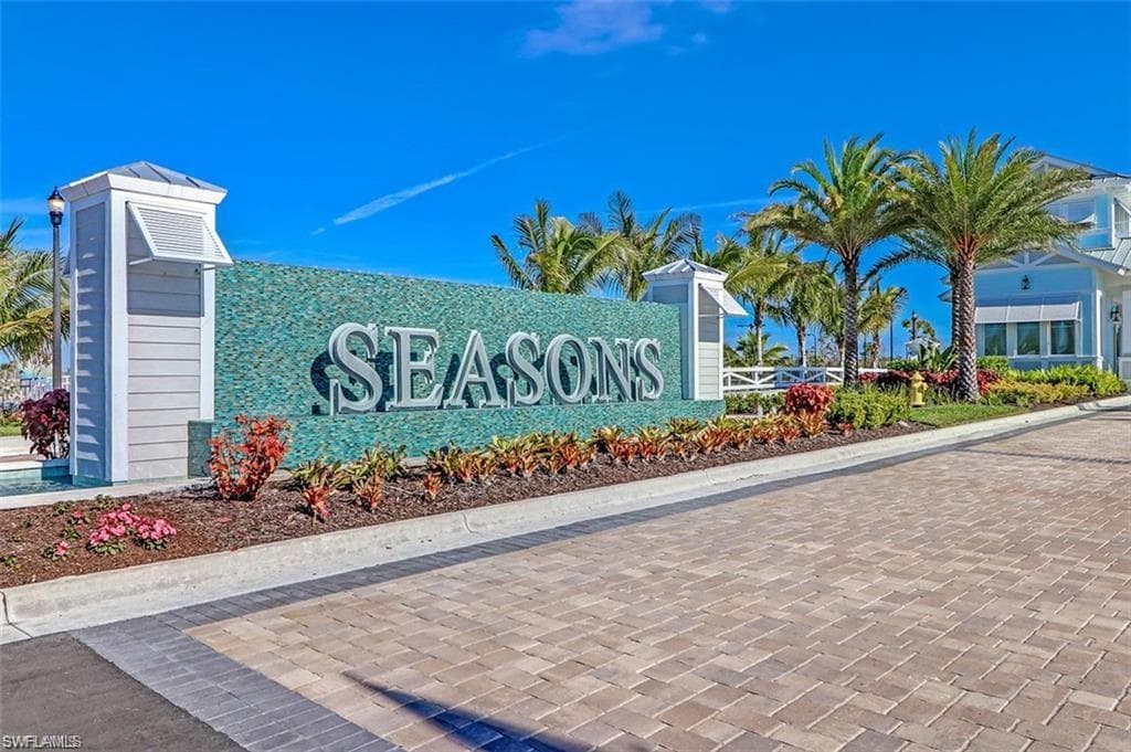 28235 Seasons Tide AVE BONITA SPRINGS, FL 34135