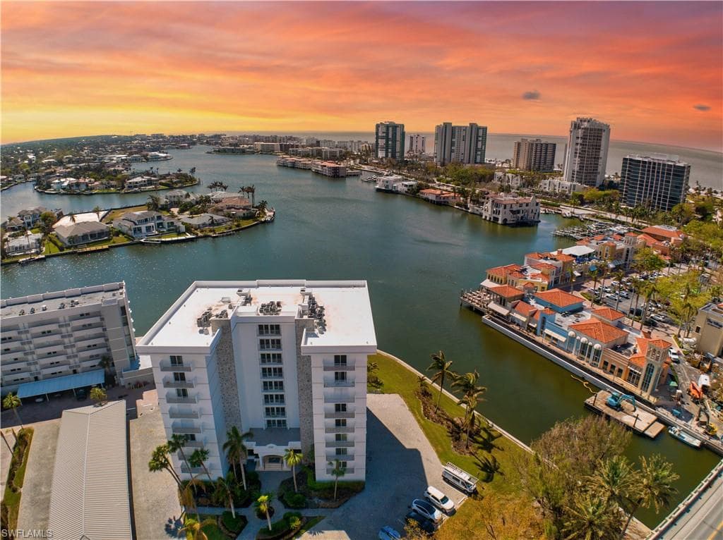250 Park Shore DR 701 NAPLES, FL 34103