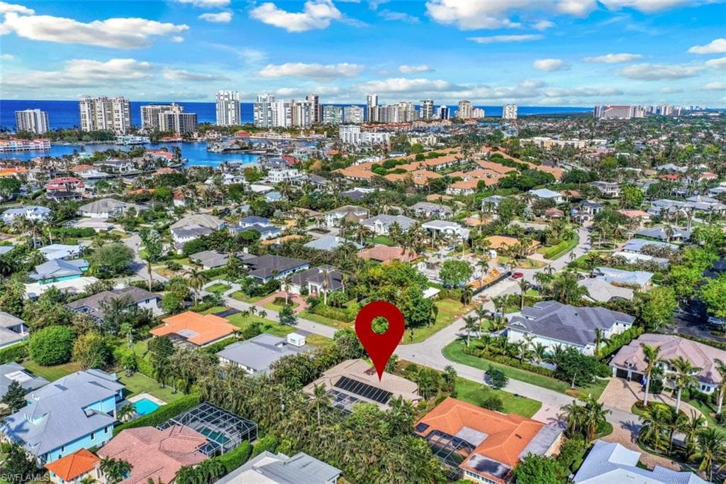 696 Fountainhead LN NAPLES, FL 34103