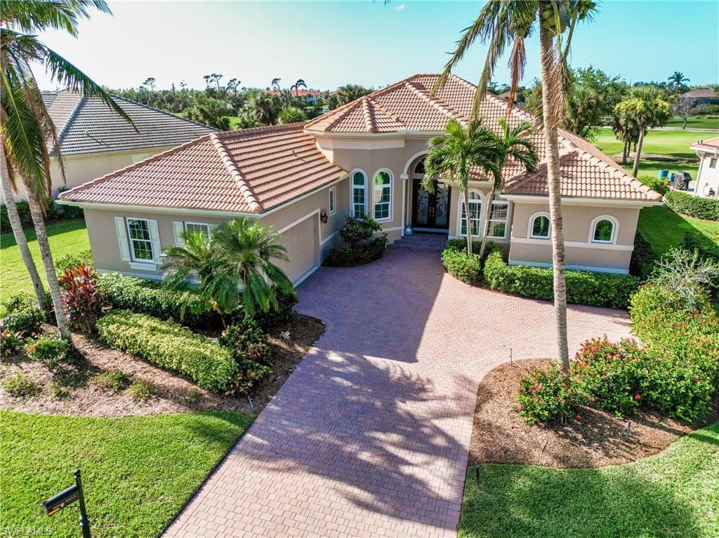 8853 New Castle DR FORT MYERS, FL 33908