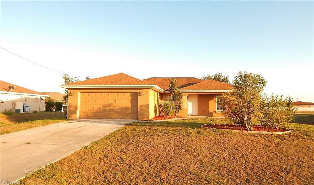 1008 NE 40th ST CAPE CORAL, FL 33909