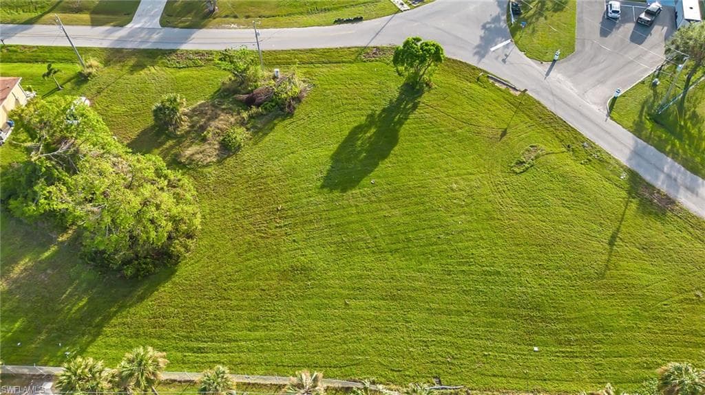 1501 Evalena LN NORTH FORT MYERS, FL 33917