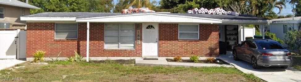 1897 Harbor LN NAPLES, FL 34104