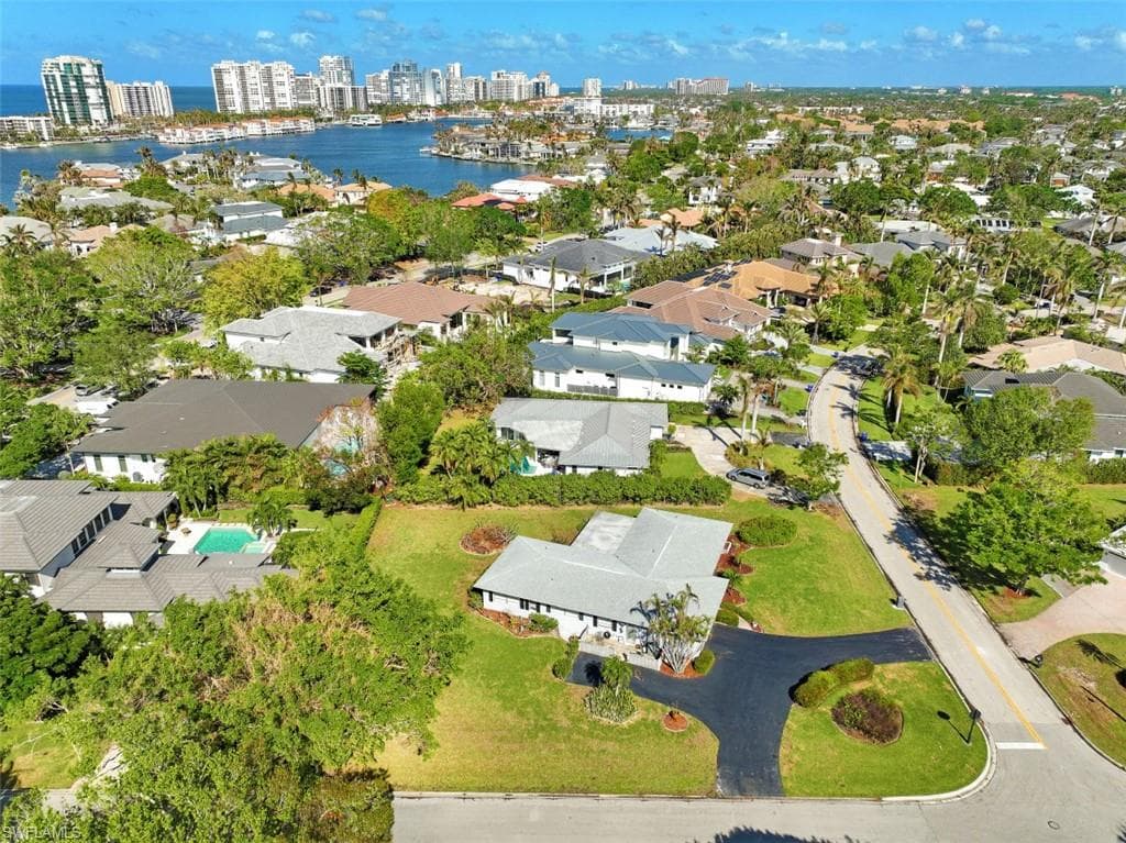 3225 Regatta RD NAPLES, FL 34103