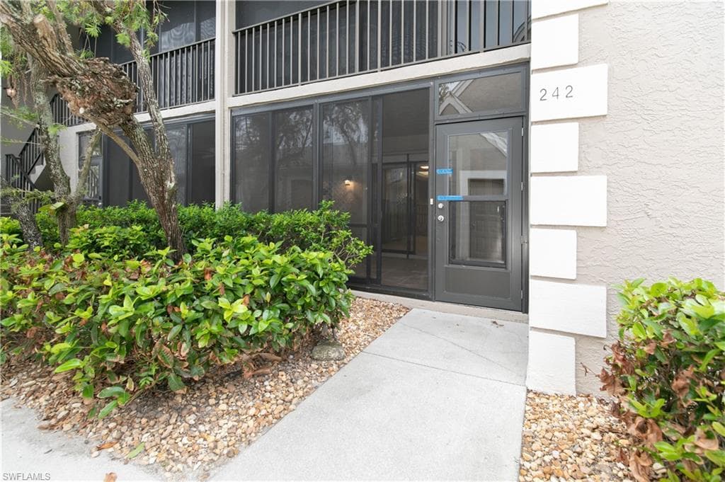 16260 Kelly Cove DR 242 FORT MYERS, FL 33908