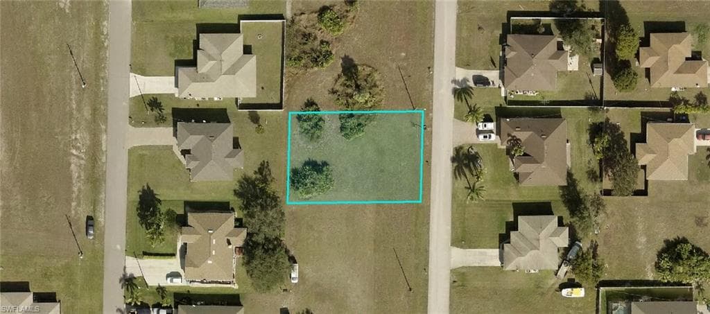 2908 NE 2nd AVE CAPE CORAL, FL 33909