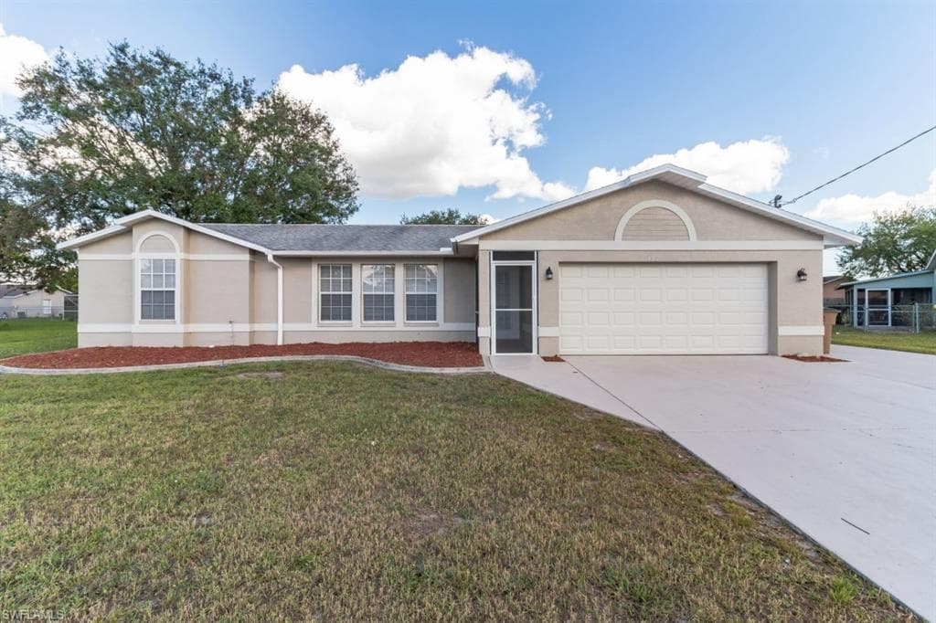 432 Candlewick CIR W LEHIGH ACRES, FL 33936