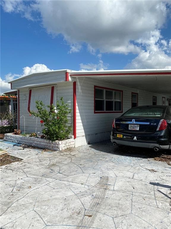144 Adrienne DR FORT MYERS, FL 33908