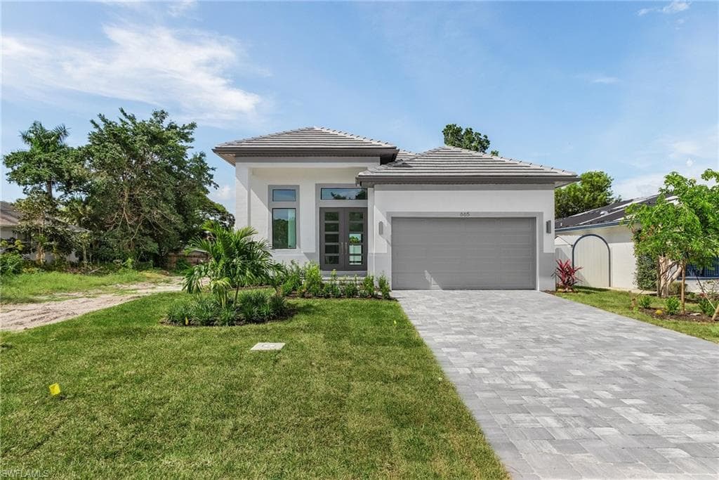 824 100th AVE N NAPLES, FL 34108