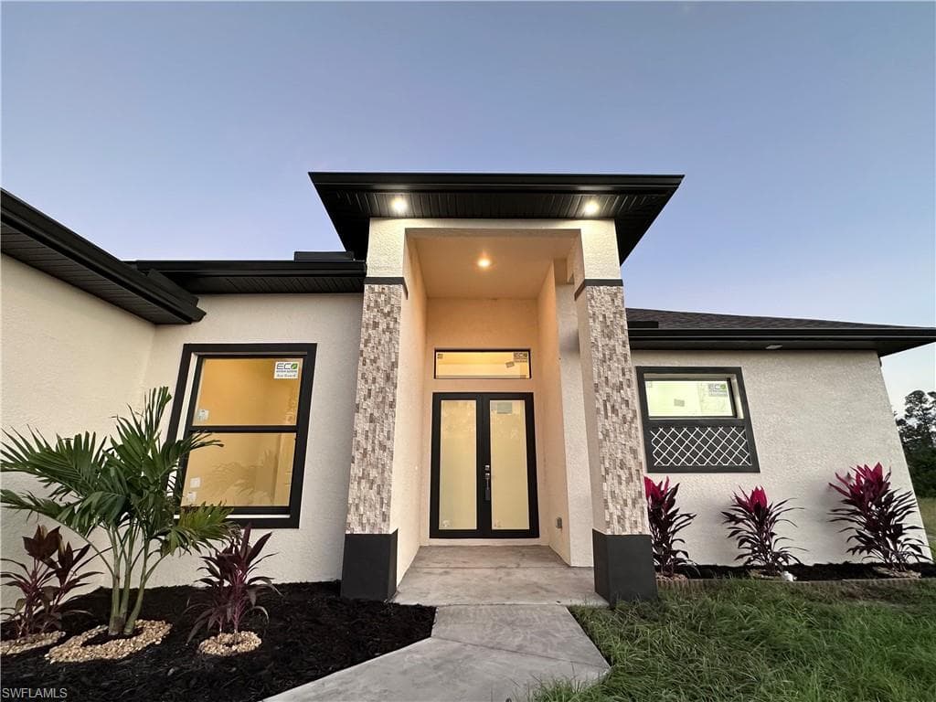 2408 Conroy AVE N LEHIGH ACRES, FL 33971
