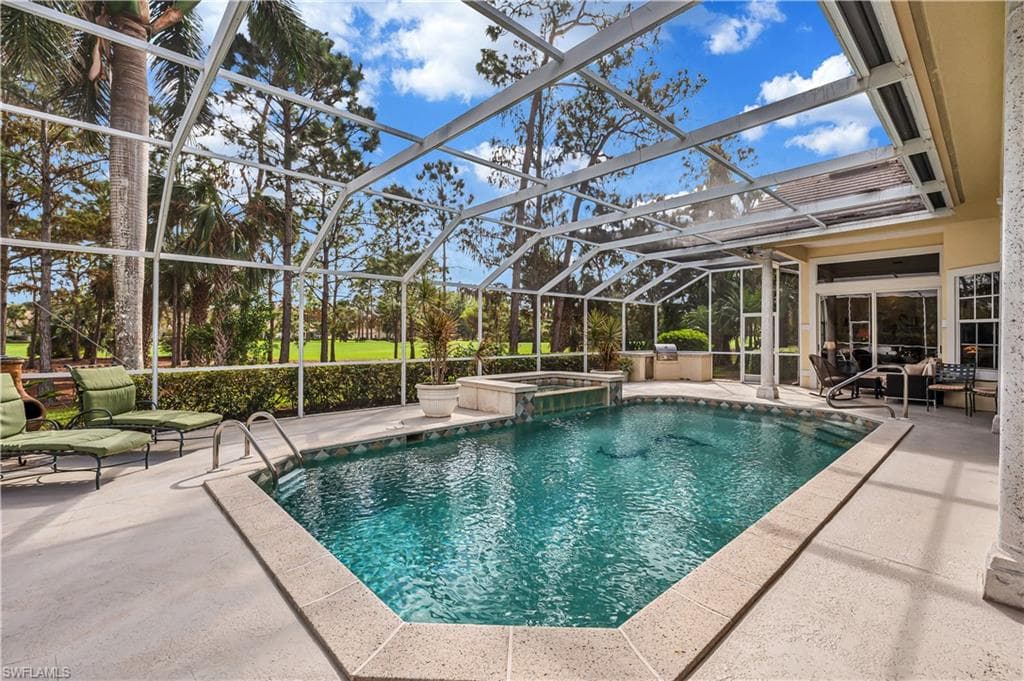 112 Edgemere WAY S NAPLES, FL 34105