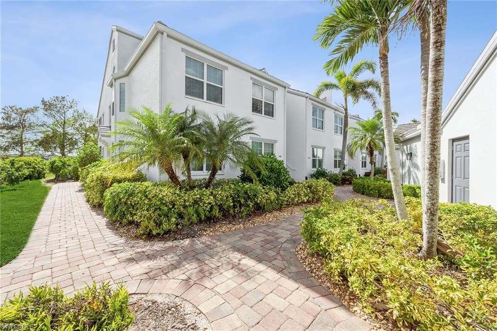 5937 Sand Wedge LN 1505 NAPLES, FL 34110